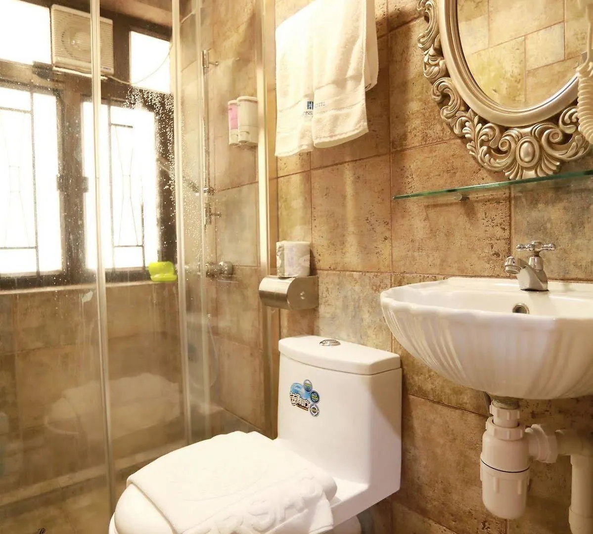 Grand Inn Hong Kong Guest house