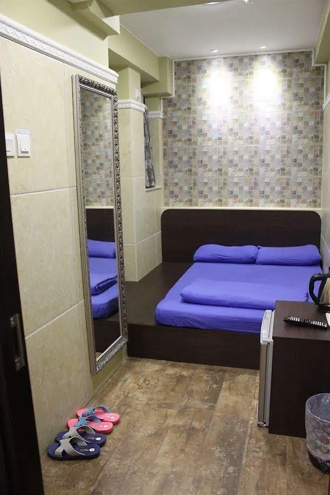 Grand Inn Hong Kong Guest house